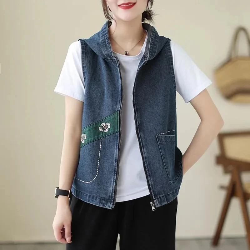 

Spring Summer Hooded Denim Vest Women Clothes Fashion Embroidery Zipper Simple Sleeveless Jacket Female Clothes Cowboy Waistcoat