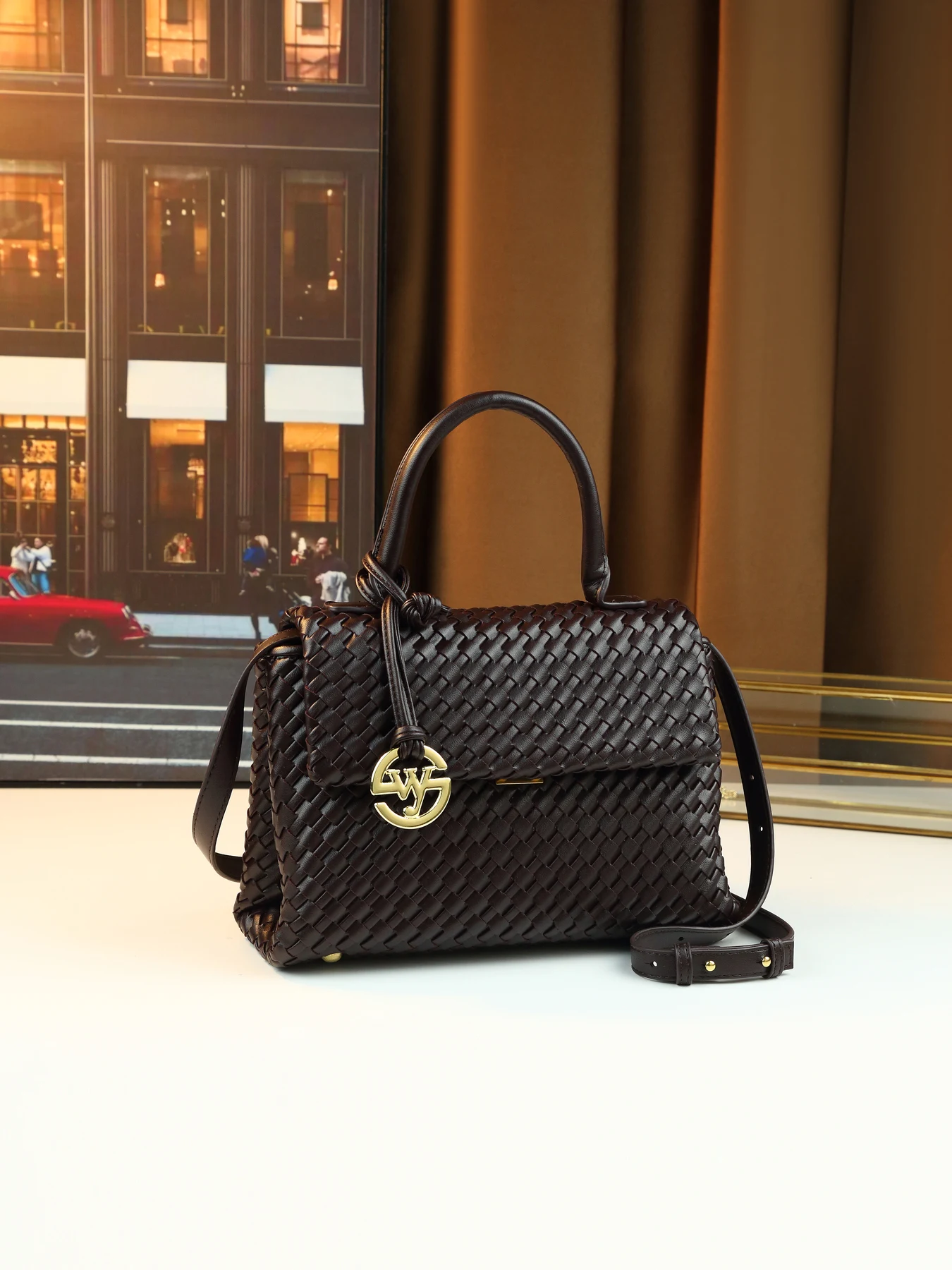 

Simple solid color woven portable women's bag round pendant large capacity square bag