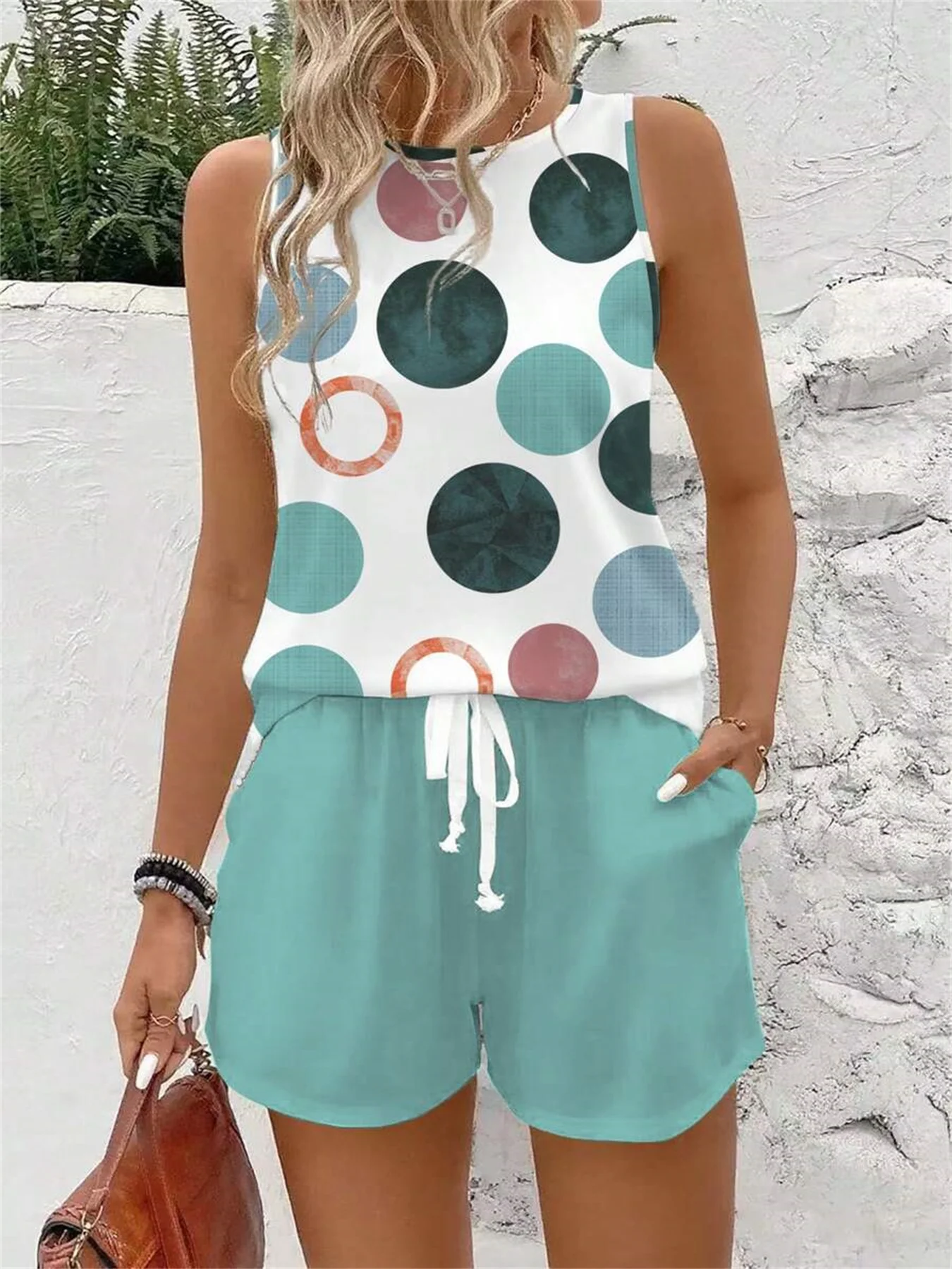 Women's Spring/Summer Fashion Two-Piece Set - Polka Dot Print Fashionable Sleeveless Vest + Solid Color Shorts, Suitable for Daily Wear and Vacation Outfits
