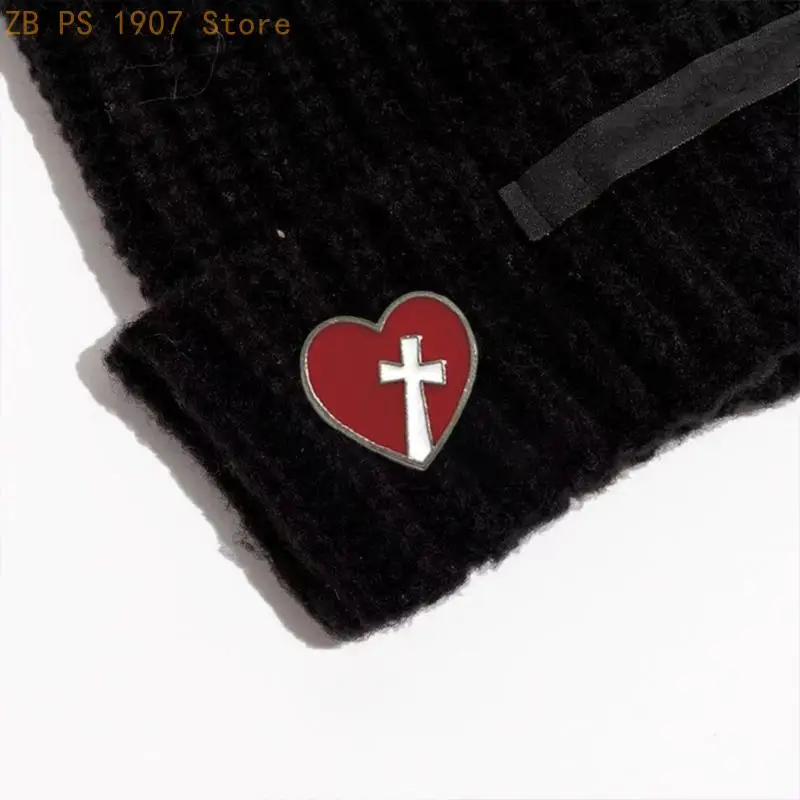 Cartoon Heart Pin Accessory Safe Backing Pin Alloy Texture Suitable for Youthful Women and Teens Seeking Fashion 55KA