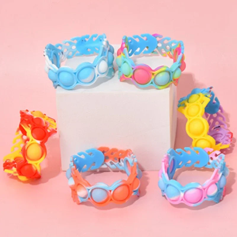 Pops Bubble Semplice fossetta Giocattolo Il suo braccialetto in silicone antistress Fidget Ansia Giocattoli sensoriali per bambini autistici