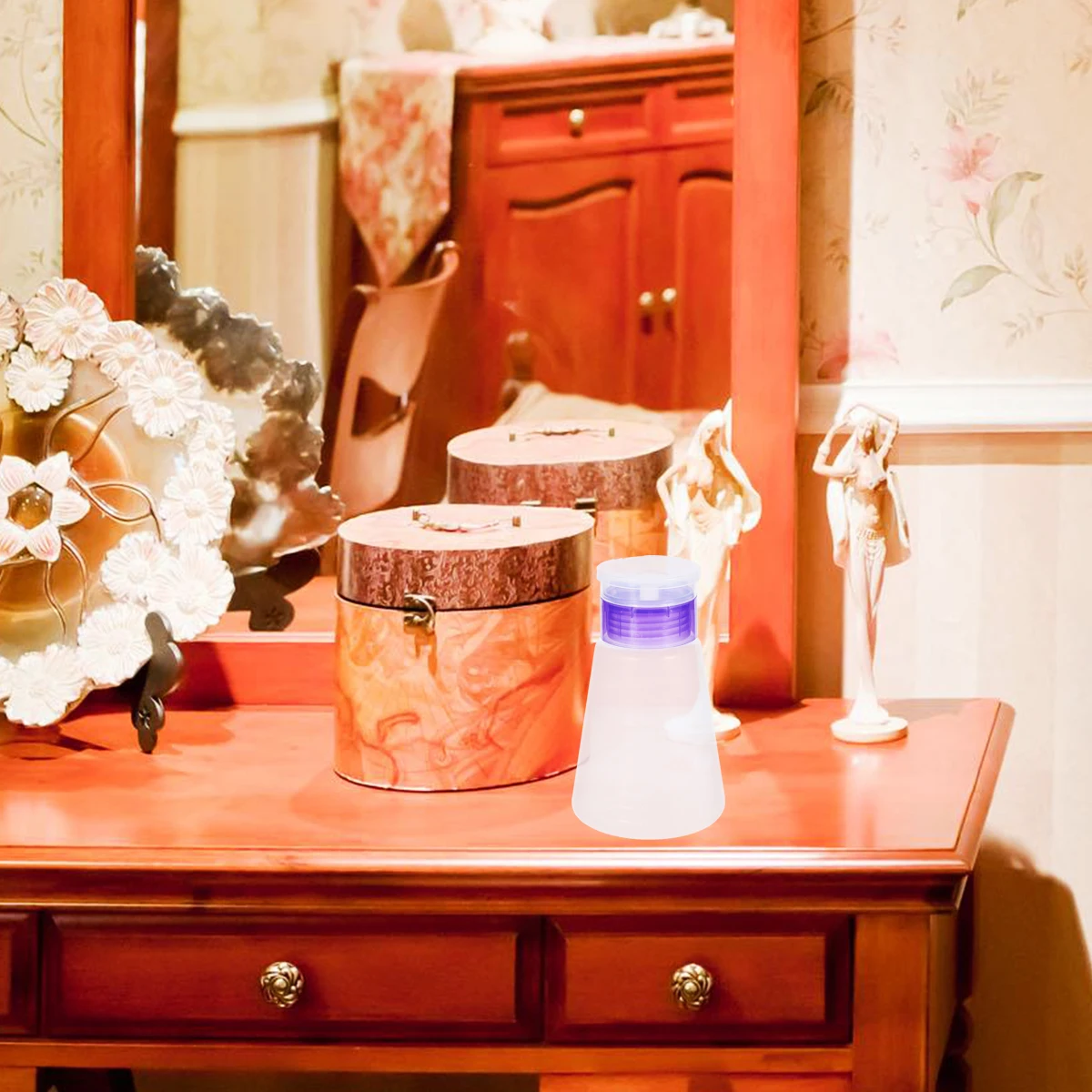 

2pcs Press Bottles Containers Lotion Bottle Makeup Pump Refillable Pet Plastic Mini Travel Dispensers For Alcohol