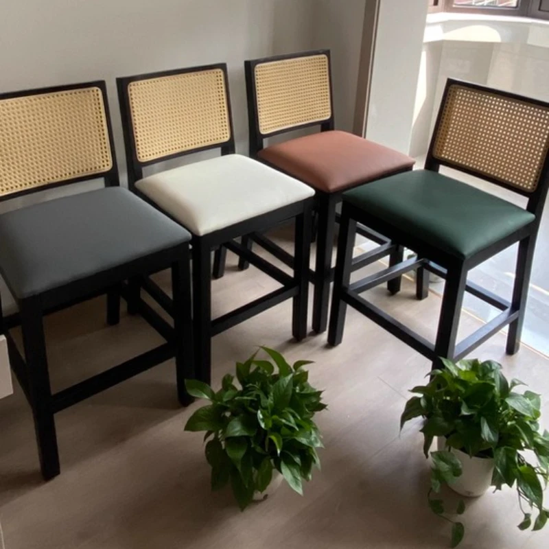 

Барные стулья в бревенчатом стиле со спинкой, стулья для ног из цельного дерева, современное сиденье из ротанга, минималистичные домашние барные стулья