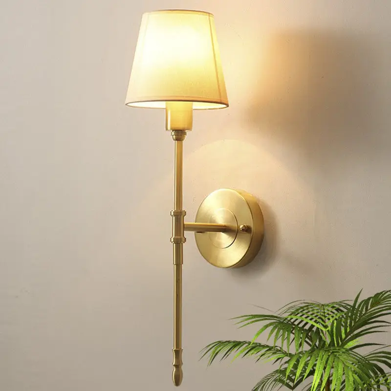 全銅製のアンティーク調ウォールランプ、ベストセラーのベッドサイドランプ、ミッドセンチュリーのフレンチスタイルで目に優しいランプ
