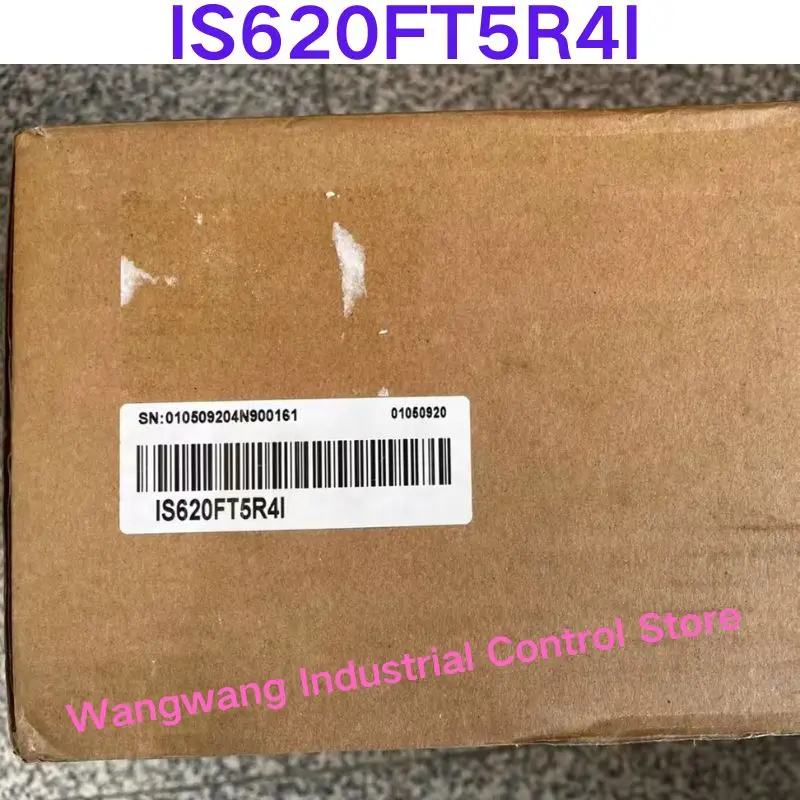 

Brand-new Servo driver IS620FT5R4I, 380V AC, 1.5KW power