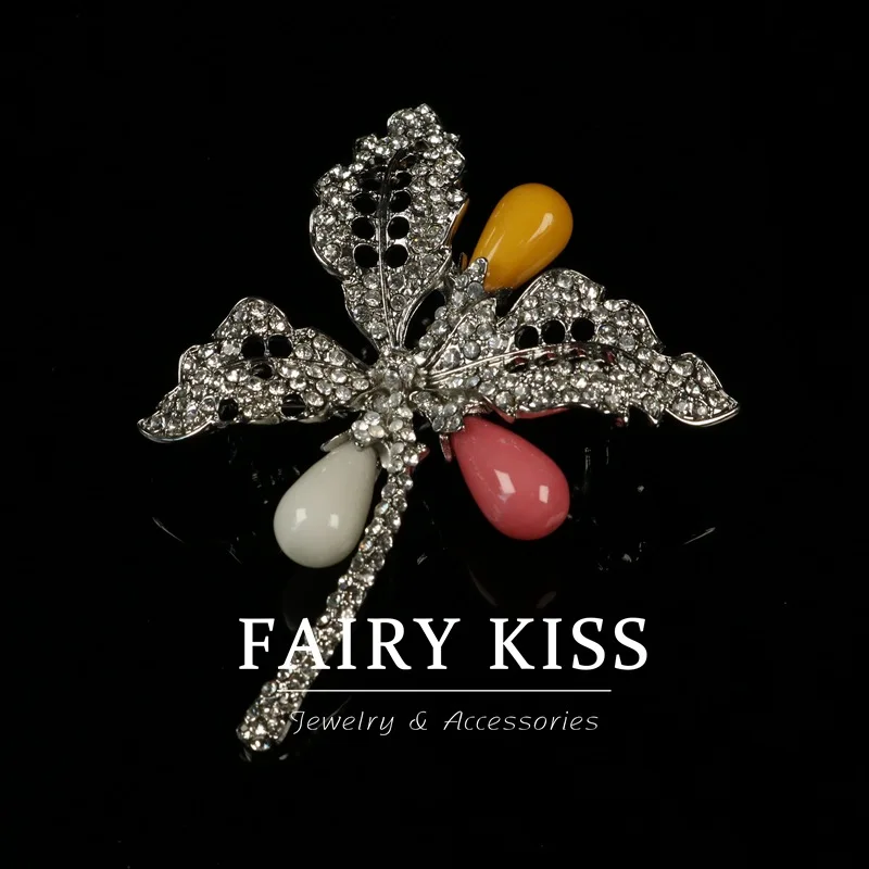 New Full-diamond Maple Leaf Hollowed-out Brooch for Women - All-match Personality Fashion Trend Daily Accessories Jewelry Gift