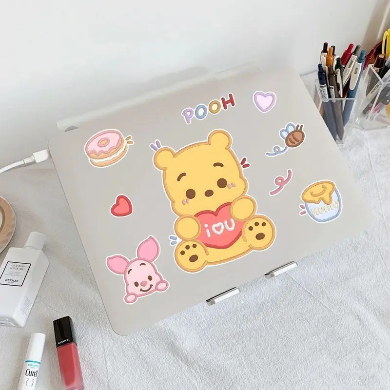 Disney Pooh Bear dibujos animados lindos pegatinas impermeables decoradas maleta para portátil tazas de agua decoradas regalos para niños y niñas.