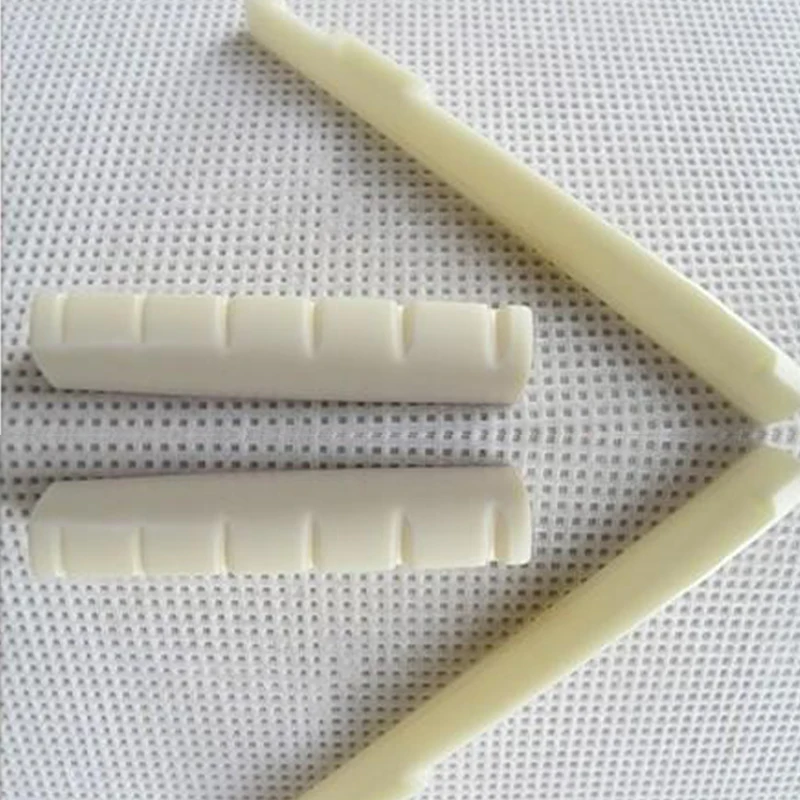 6 perni a ponte + sella + sella a ponte osso/osso chitarra acustica bianca