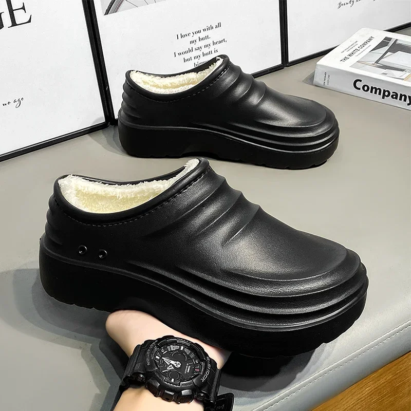 A Pair of New Winter Warm Cotton Slippers for Home Use, Waterproof, Non-Slip, Fleece-Lined and Thickened