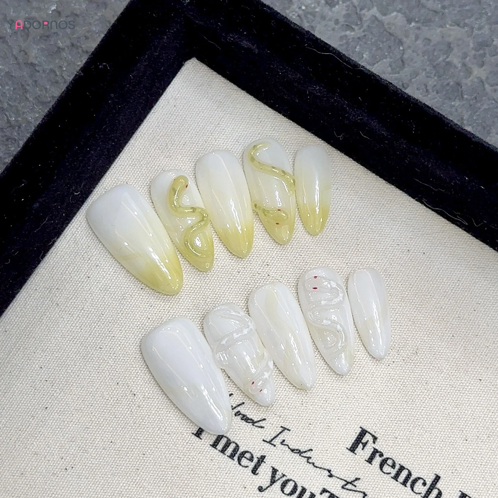 

White Almond Fake Nails Gradient Yellow Handmade Press on Nails 3D Snake Designs Women Girls Simple Charms Manicure 10Pcs