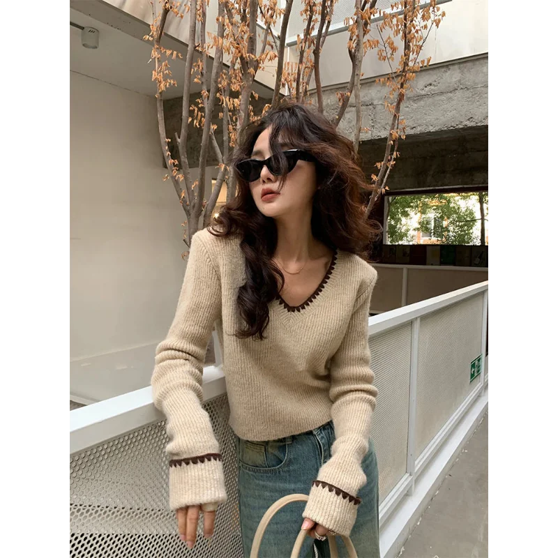 French Elegant Contrast Color V Neck Knitted Sweater Women Autumn Winter Slim Fit Retro Base Layer