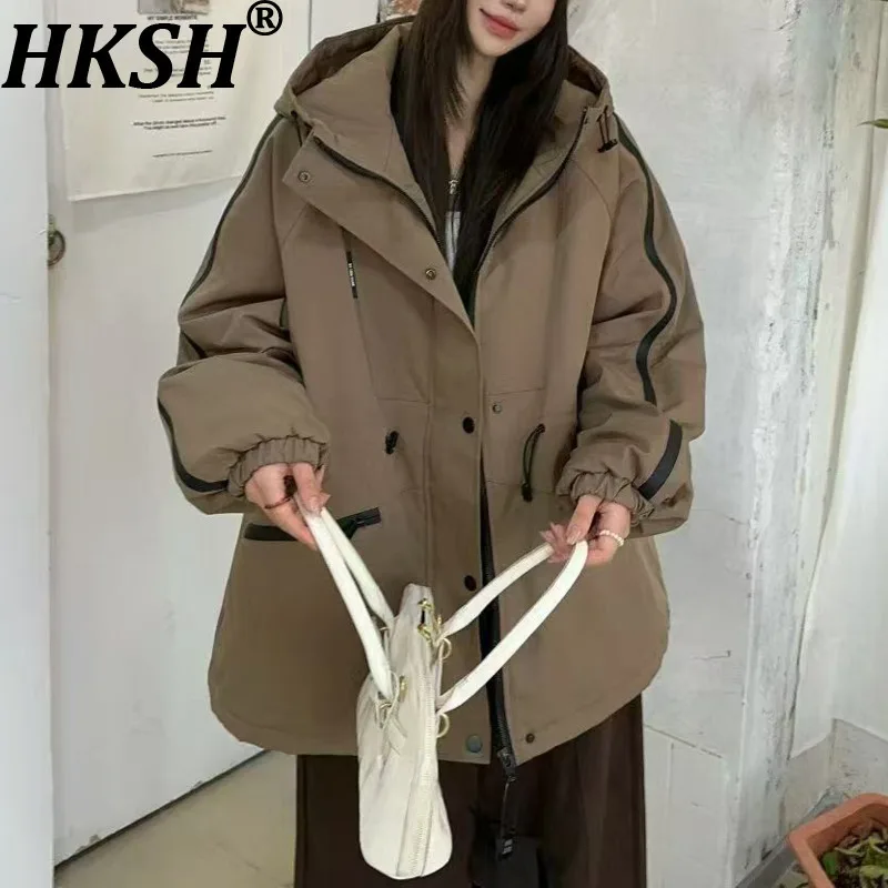 

HKSH 2025 Autumn Winter New Women's Parka Coat Hooded Zipper Drawstring Waist Cinching Outdoor Sporty Casual Warm Jacket HK15133