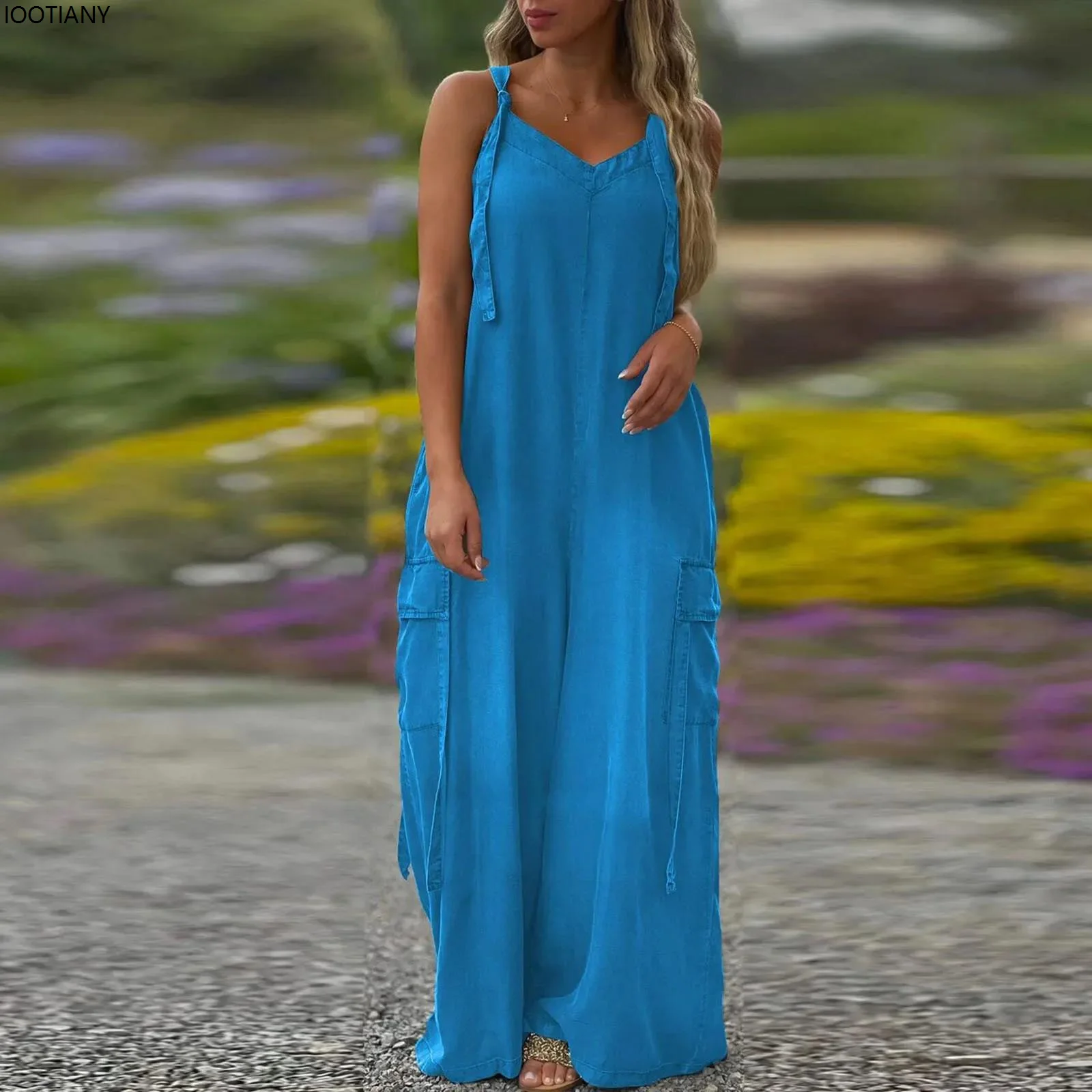 Loose Fit Women Jumpsuit Stylish Sleeveless Women's Jumpsuit with Wide Legs Multiple Pockets V-neck Design for Casual Daily Wear