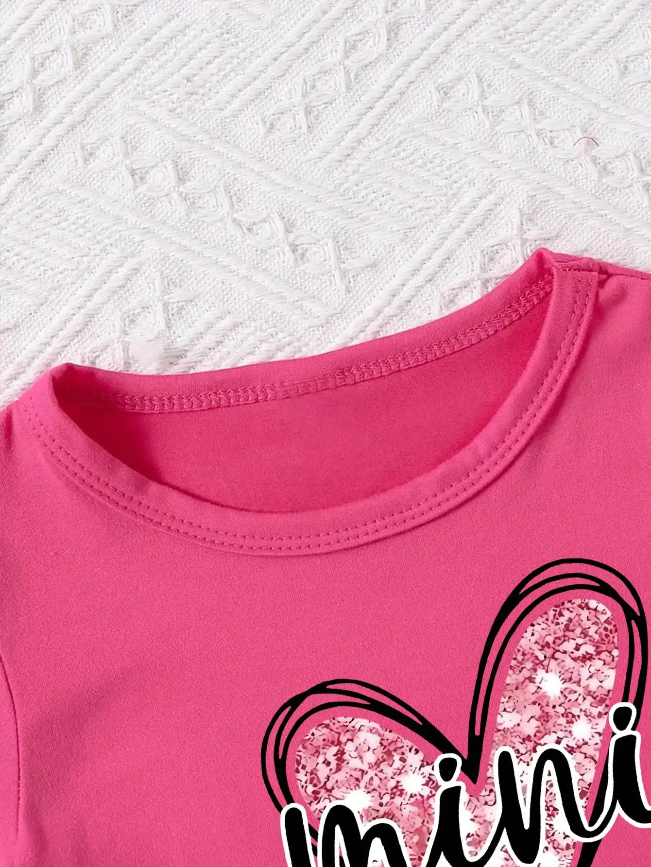 2026 Mädchen-Liebesbrief-Print Zweiteiler-Set Rundhals-Kurzarm-T-Shirt + lockere einfarbige Shorts Sommer-Set – Detail 23