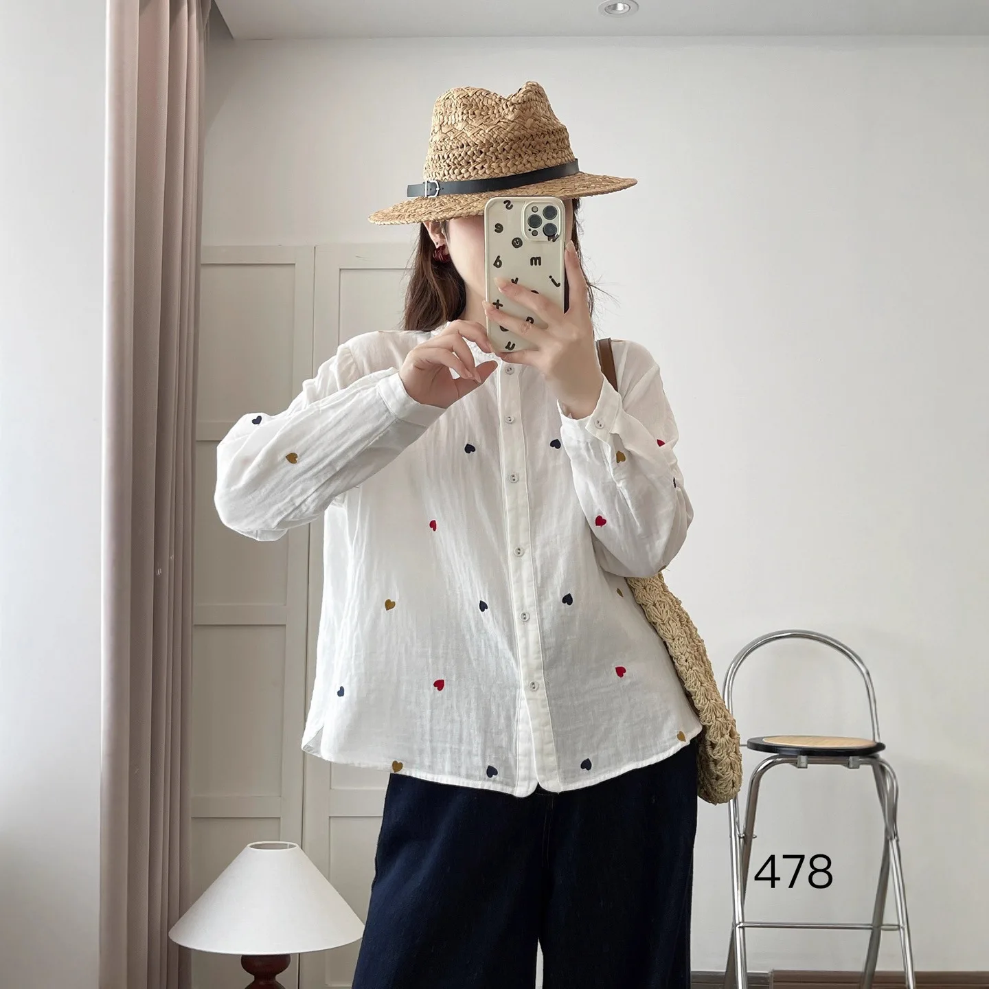 جديد 2025 الخريف قميص دينيم طويل الأكمام ، المرأة تكدرت التطريز لطيف ، موري فتاة موضة الحد من العمر بلوزة فضفاضة T58553CC