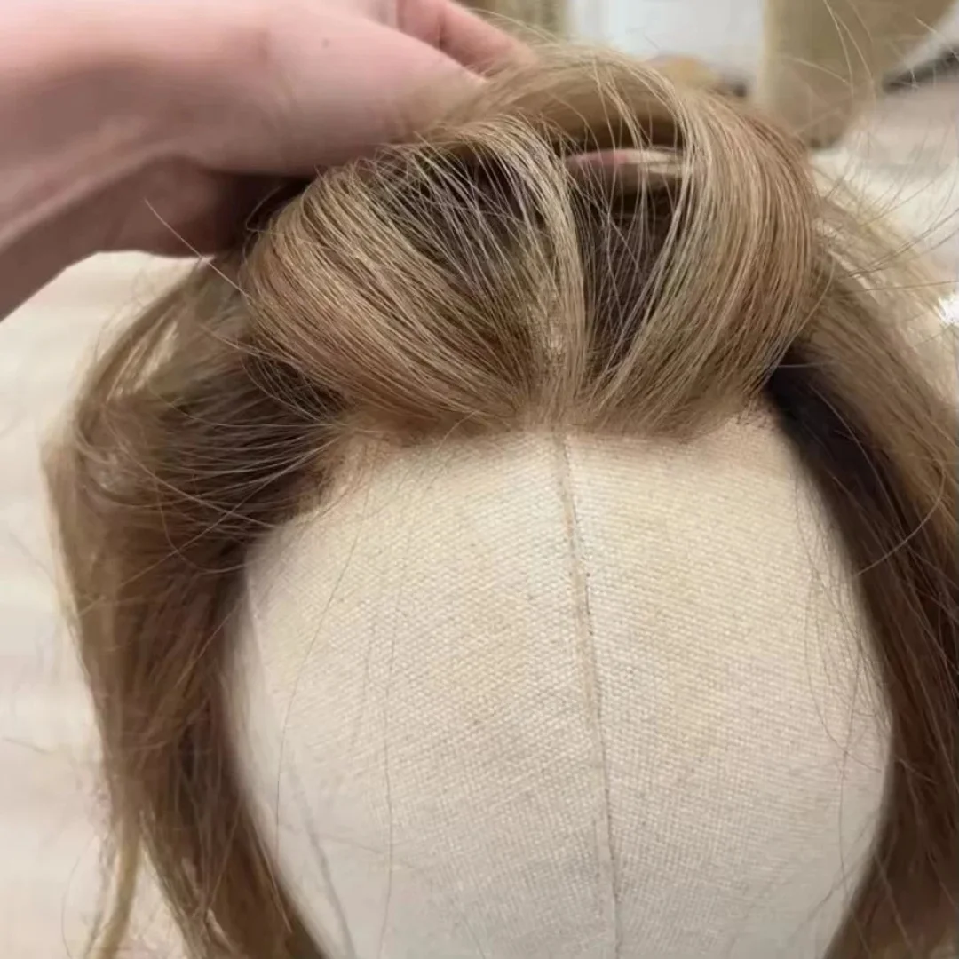 شعر مستعار اصطناعي عالي الجودة شعر مستعار واقعي للنساء بني كستنائي فاتح دانتيل أمامي شعر مستعار جديد مموج ألياف سمراء