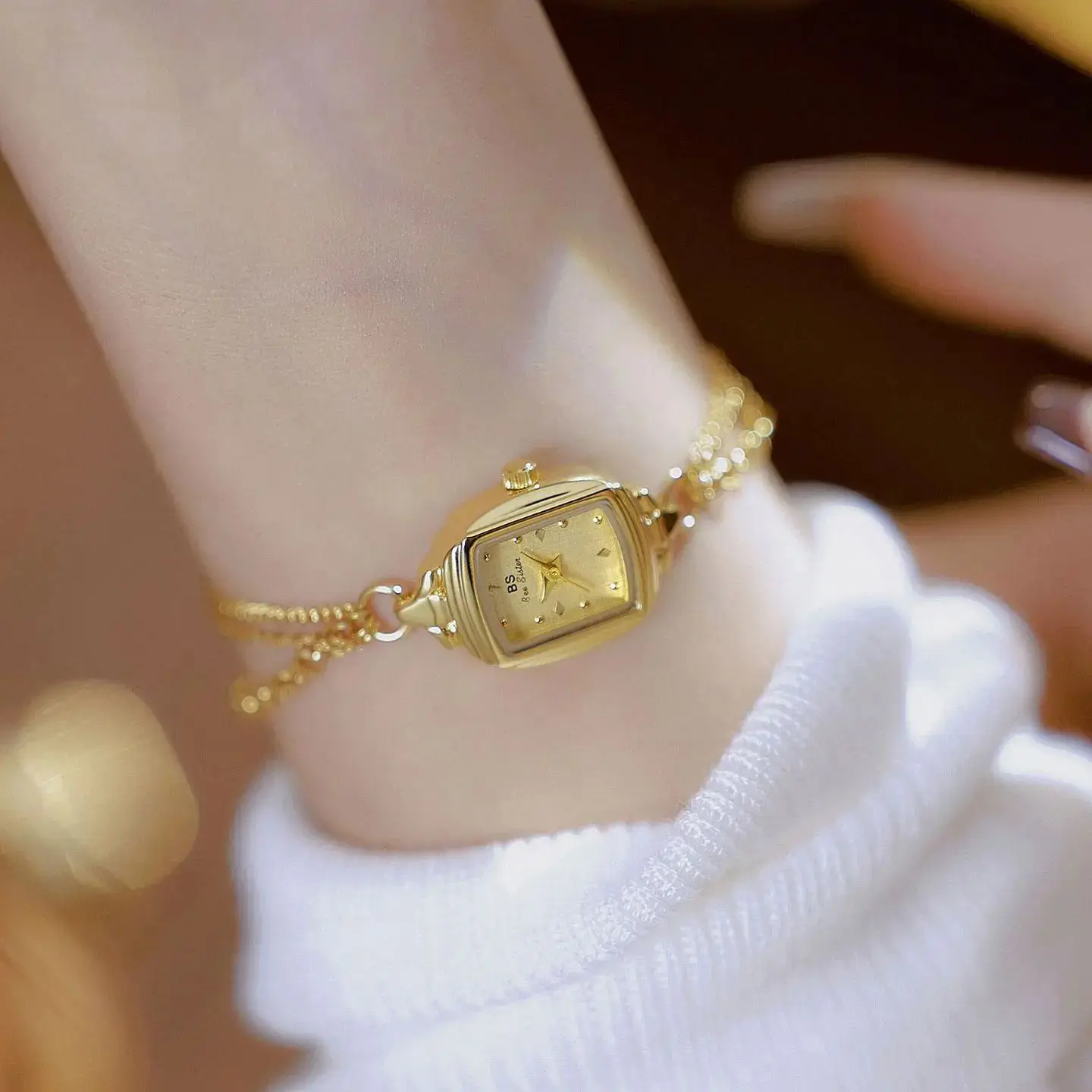 ساعة يد نسائية أنيقة سوار ساعة يد فضية صغيرة بسيطة ريترو مربع الراقية ساعة نسائية ماركة