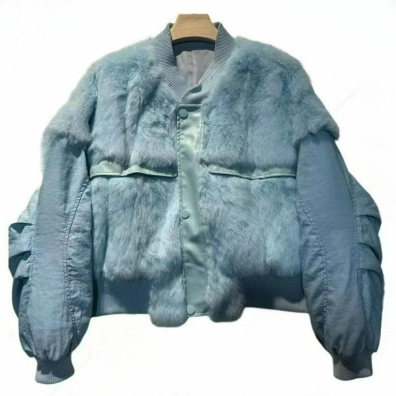 معطف شتاء 2026 جديد عصري بلون الدوبامين غير رسمي على الطراز الغربي معطف شعر أرنب حقيقي مع قطن سميك عصري متعدد الاستخدامات