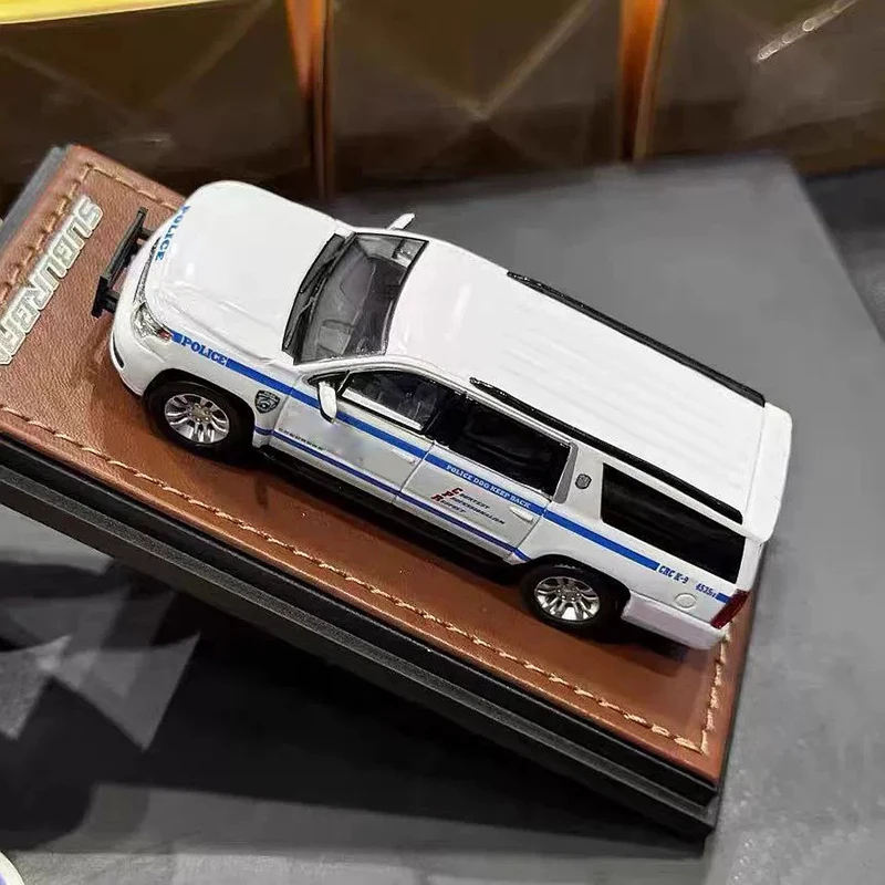 GOC Scala 1:64 SUBURBAN/CV Simulazione in lega Modello di auto Collezione statica Decorato Regali di festa Giocattoli Regalo souvenir