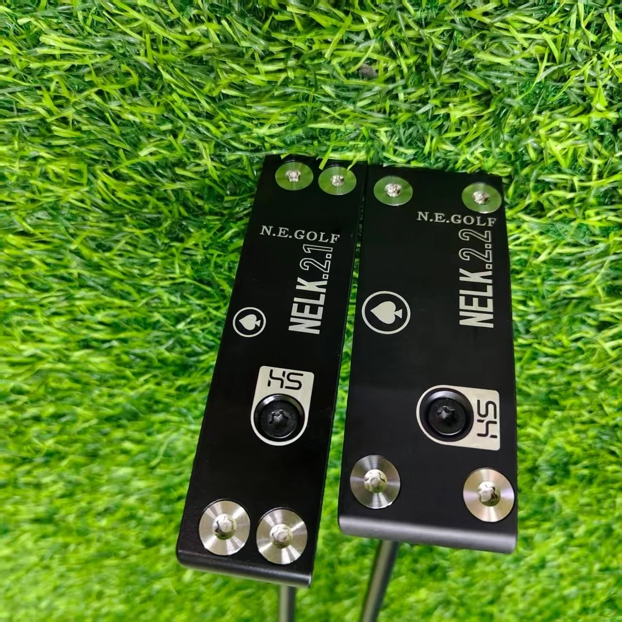 NELK 2.2/2.1 Right Hand Putter Golf Putter, Head Made of 303 Stainless Steel, with a Black Stainless Steel Shaft, Lengths