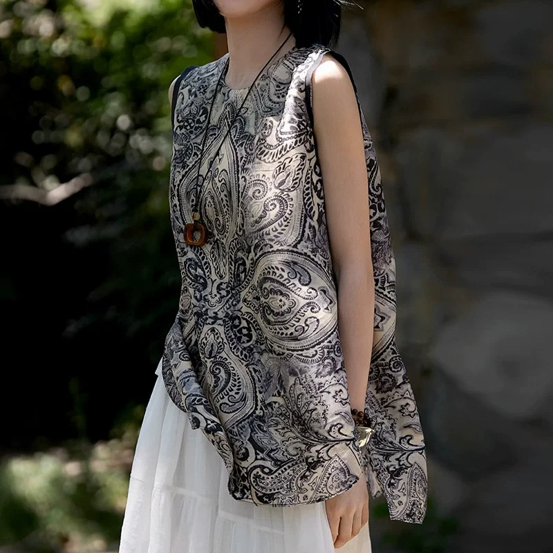 Blusa de Seda Real sin Mangas para Mujer, Diseño Casual Chic de Verano con Estampado de Porcelana Azul y Blanca y Abertura Trasera