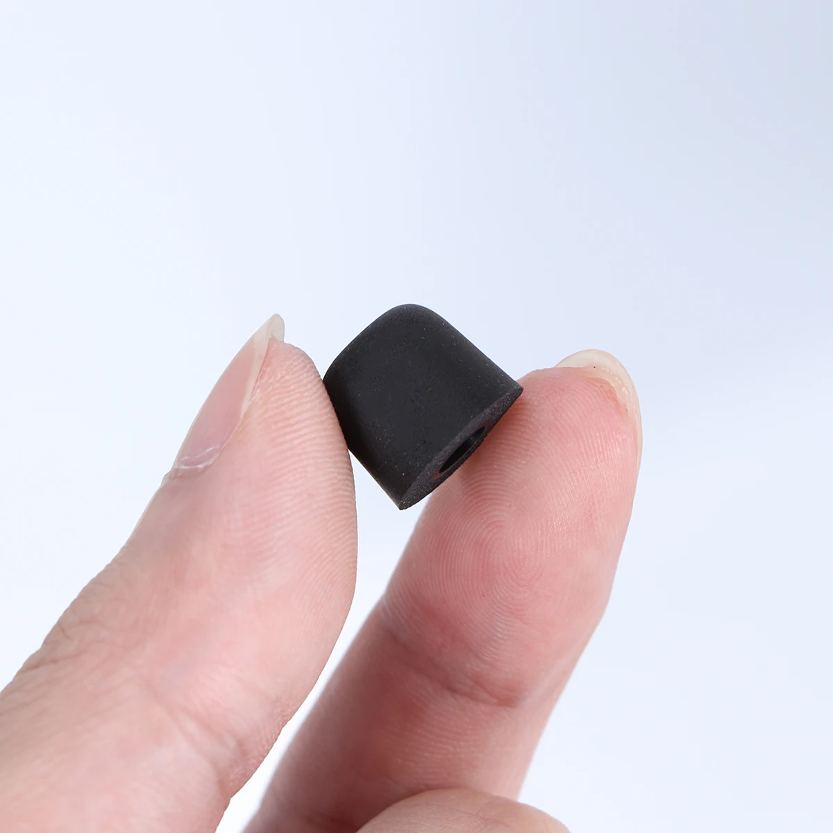 

8 pcs Memory Foam Earplugs Noise Cancelling Slow Rebound Black Eartips for Earbuds Superior Bass Hunting Accessories