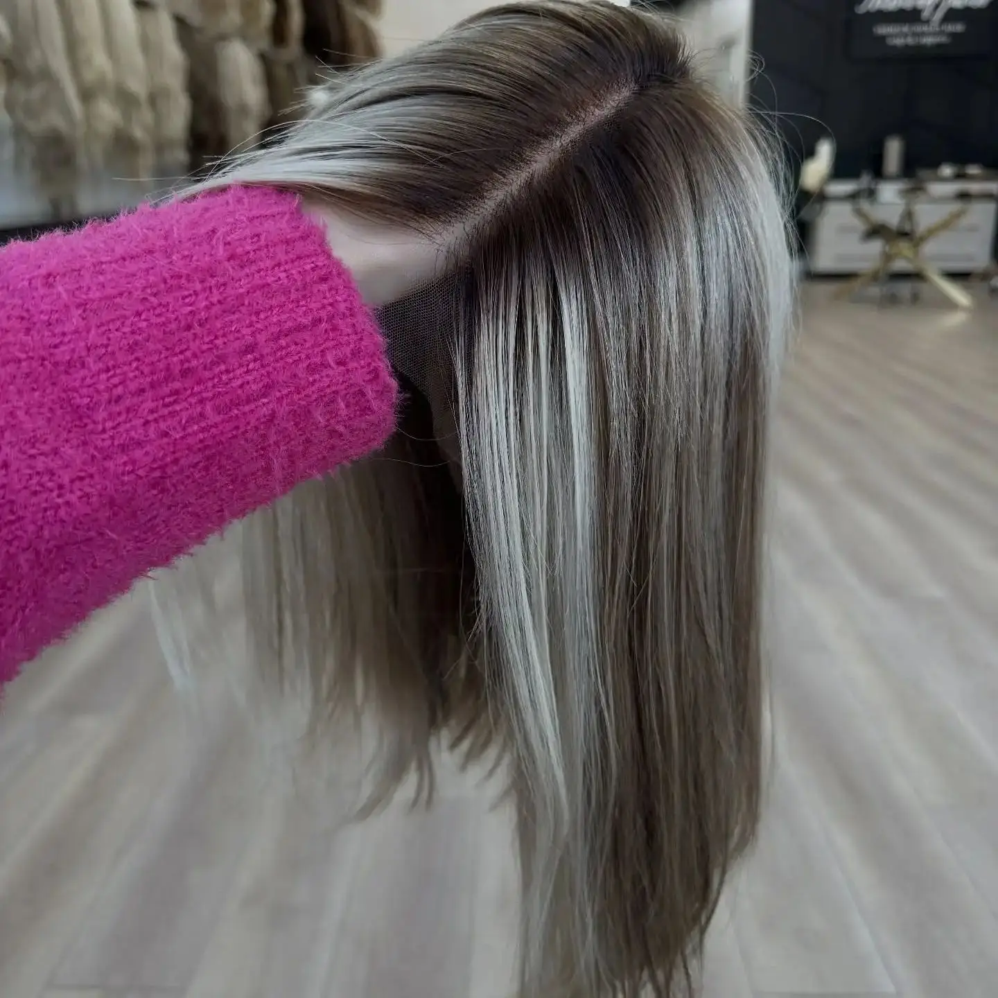 Parrucche anteriori in pizzo sintetico diritte naturali morbide 13 * 4 HD Bob Ombre biondo platino cenere Parrucche in fibra resistente al calore con parte libera