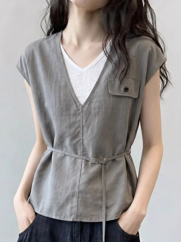 

Elegant Grey V-Neck Short Sleeve Shirt Women's plus Size Fashionable Korean Style Loose Fit Casual Top for Summer 2026