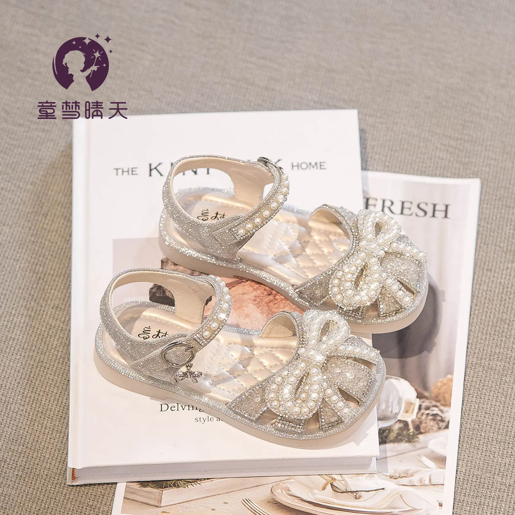 Girls Sandals 2024 Summer New Soft Bottom Fashion Foreign Style Children's Sandals Breathable Non-slip Princess Children's Shoe