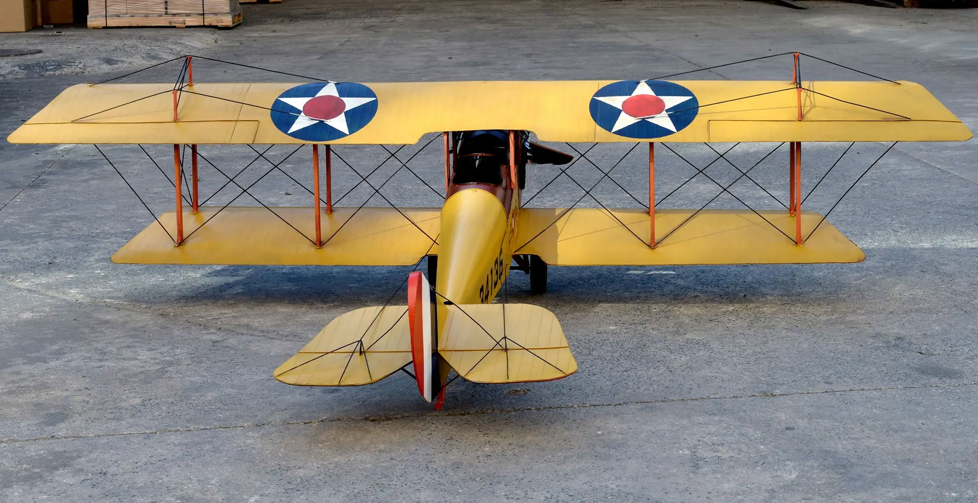 カスタマイズされた古典的な飛行機モデル,装飾的な金属製の飛行機,屋内と屋外の装飾,等身大,卸売