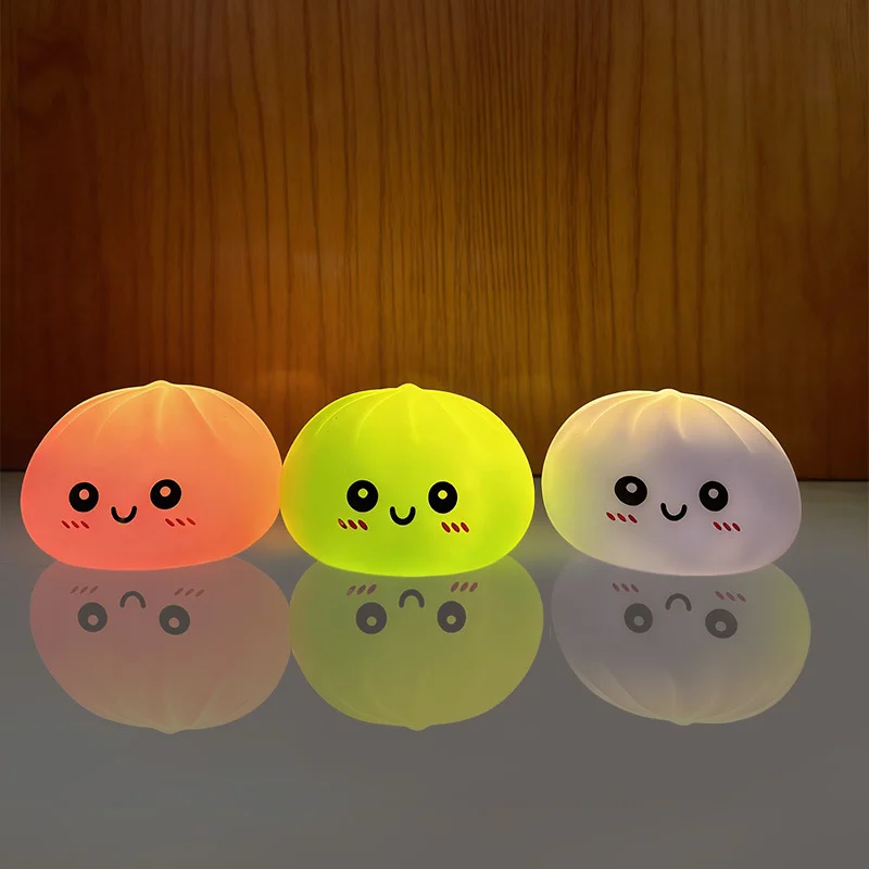 

Aesthetic LED Bun: Glowing Bubble Spitting Squeeze Toy, Realistic Food Ornament, Solid Gel Sensory Stress Reliever, Gift