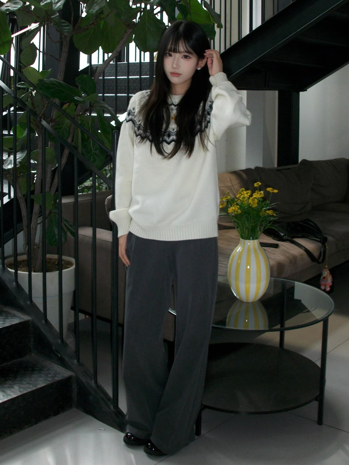 Feilao Island 2025 New Autumn Winter White Knitted Sweater Women's Loose Fit Innerwear Outerwear Lazy High-End Feeling Top