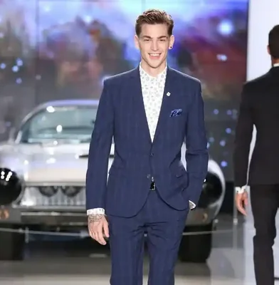 

Children's Style Comb Girl Cute Strawberry Pattern Pointed Tail Comb Baby Girl Hair Small Comb Set