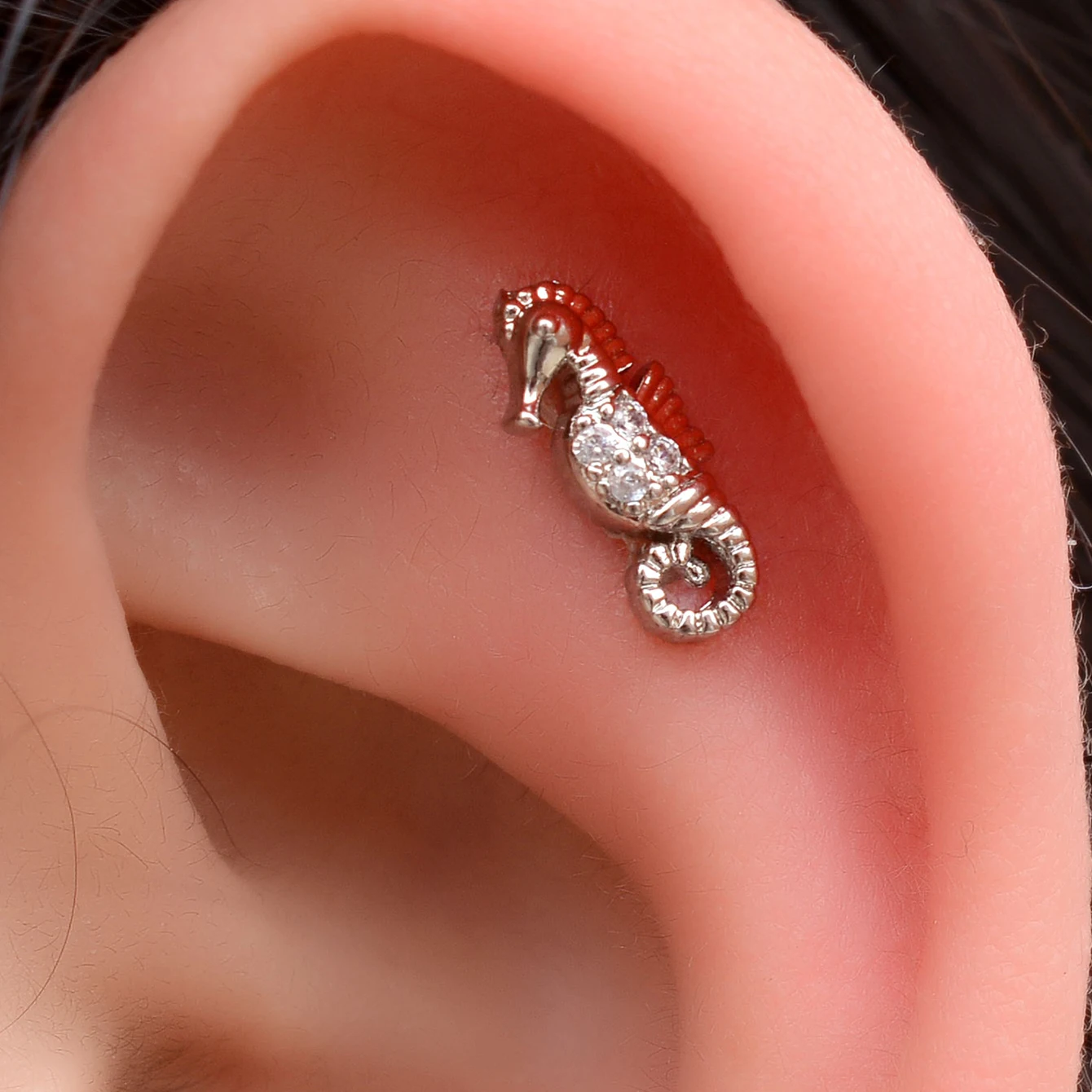 1 Stück Edelstahl-Knorpelstecker-Ohrringe, hypoallergen, zierlicher flacher Helix-Tragus-Piercing-Schmuck für Damen – Detail 15