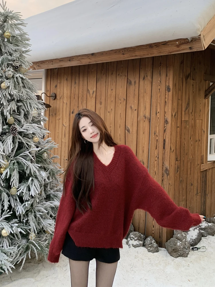 

Красный свободный вязаный свитер с V-образным вырезом для женщин, зимний, новогодний, повседневный, для ношения под одеждой, эксклюзивно онлайн