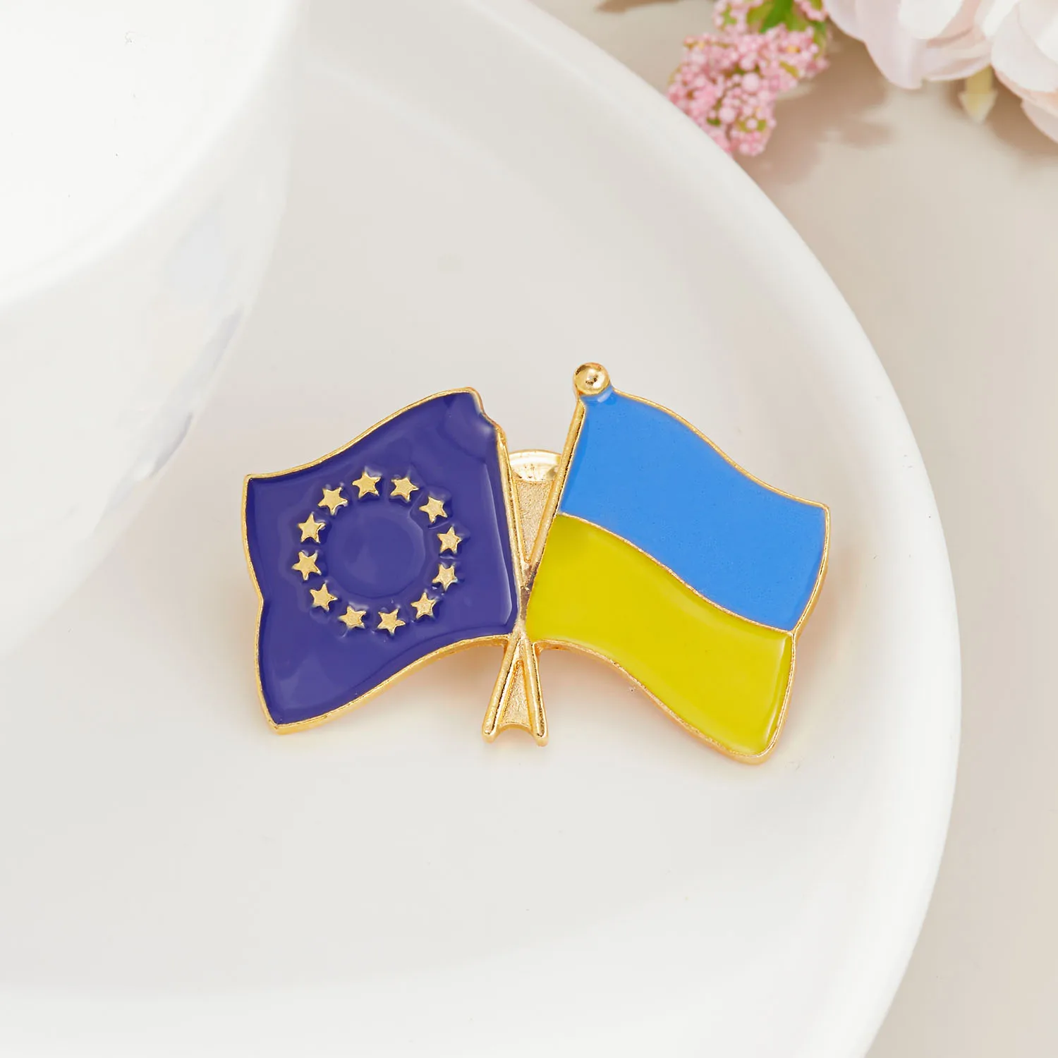 New ucraina Flag Badge spille per donna uomo gioielli ucraina accessori smaltati cappotto abito abiti camicia spille da bavero regali per bambini