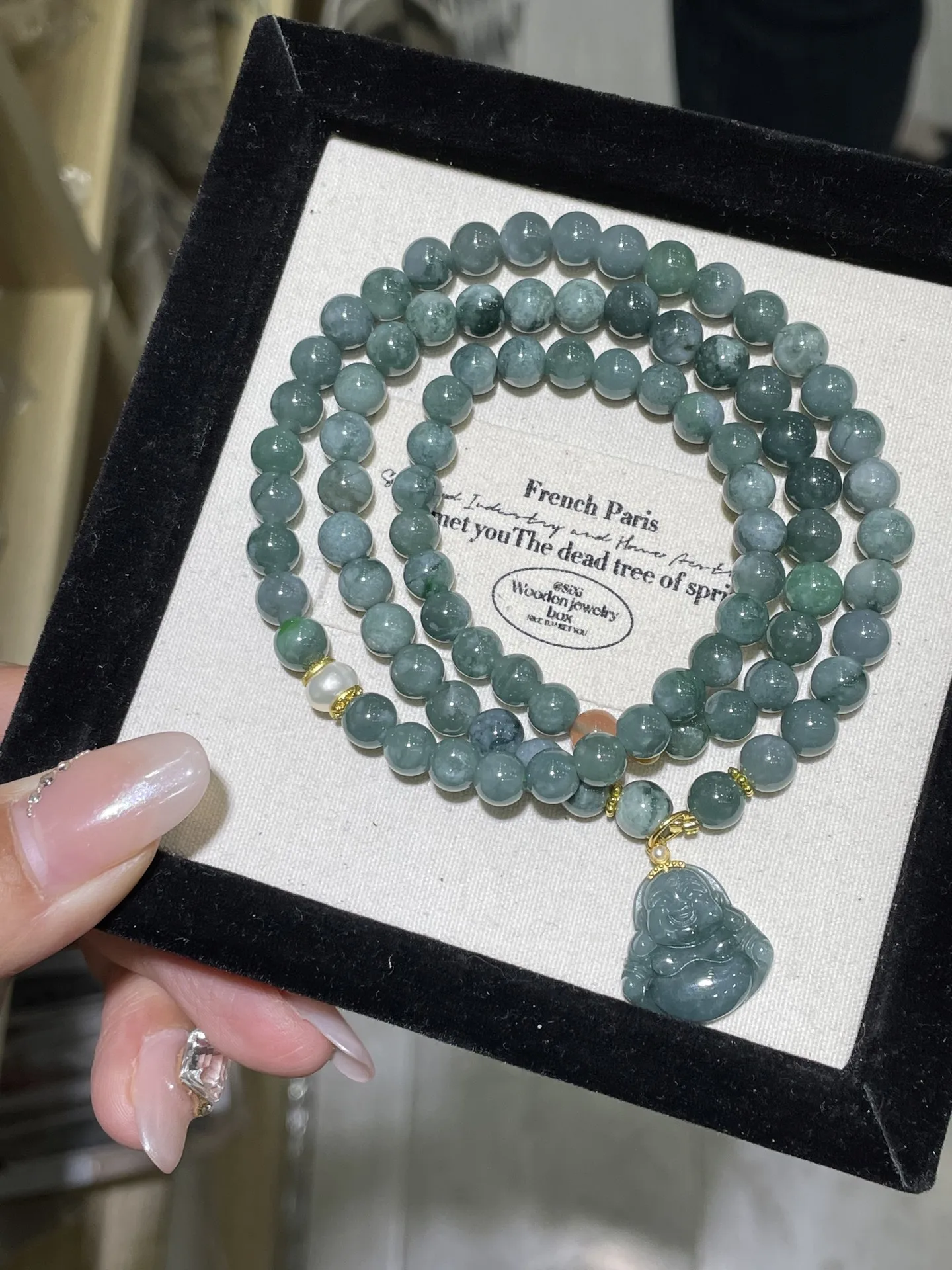 

Luxurious Natural Jade Necklace & Triple Strand Bracelet for Women – Exquisite Gemstone Beauty & Timeless Elegance
