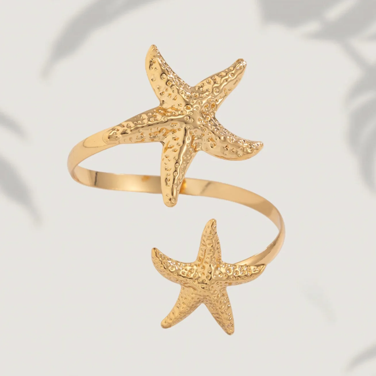 Hot Sale Ocean Vacation Style Starfish Flower Cuff Bangle for Women Minimalism Spiral Arm Open Bracelet Charm Party Jewelry Gift