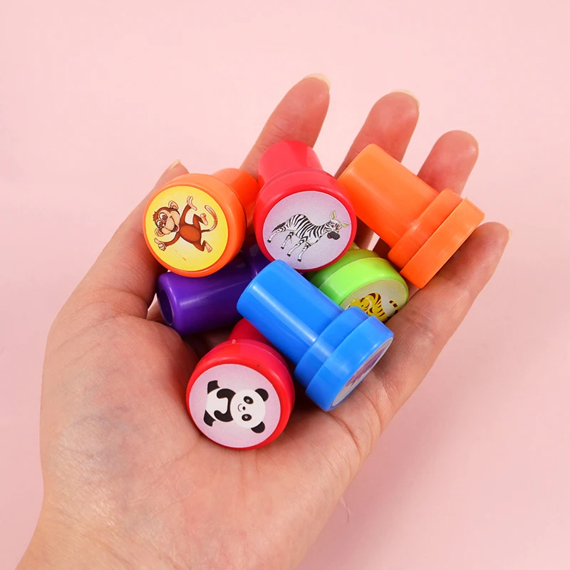 10Pcs/Set Assorted Stamps Kids Self-Ink Cartoon Animal Unicorn Stamps Party Favor Children Seal Toy Gift Scrapbooking DIY Decor