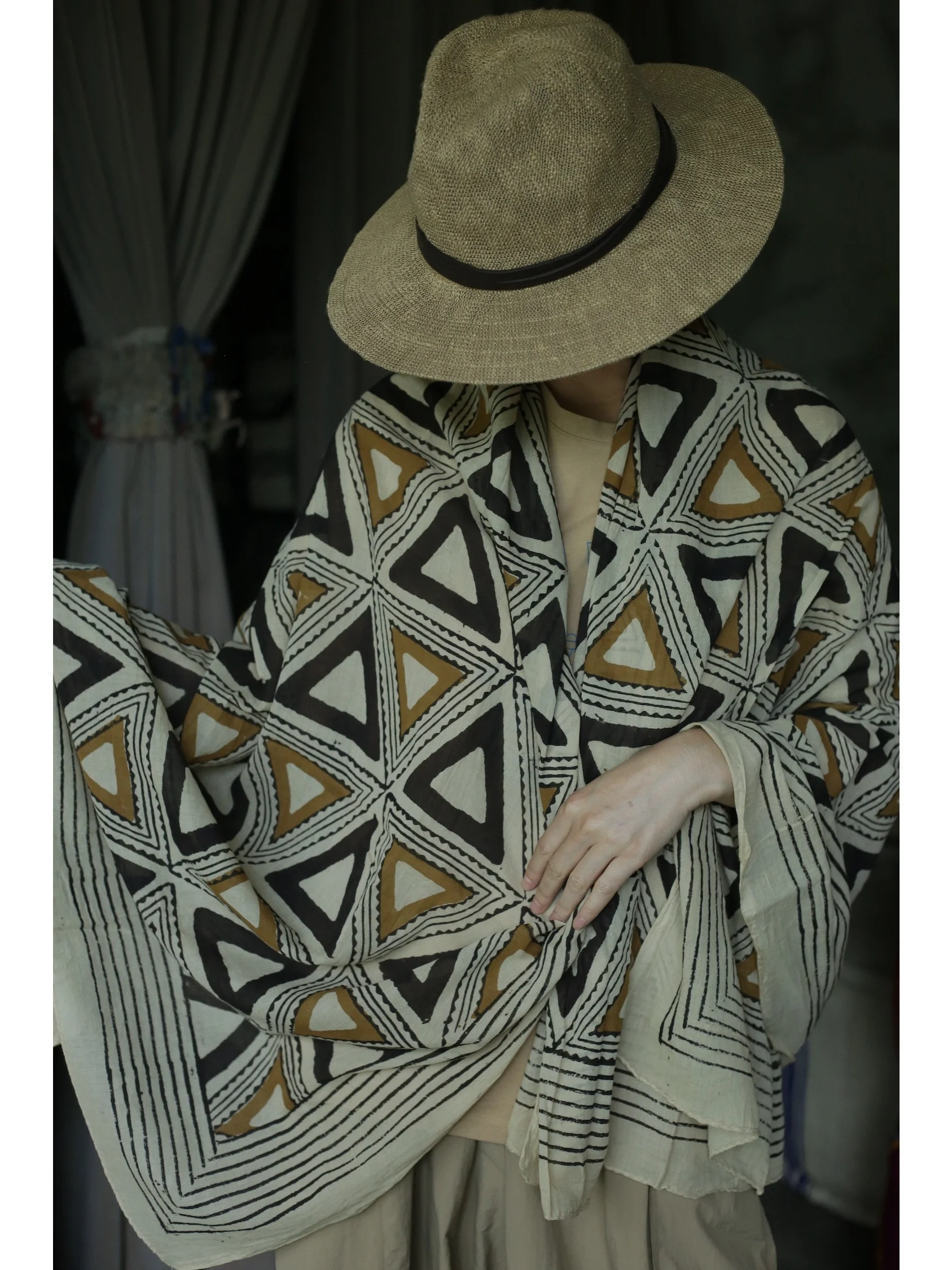 devidil-original-pure-cotton-scarf-oulder-wrap-bla-e-geometry-plant-dyeing-design-japanese-sle-ex-spring-autumn