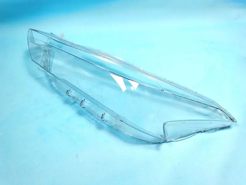 

For the all-new Nissan Bluebird large lampshade 16-19 Bluebird headlights, transparent lampshade, glass headlight cover