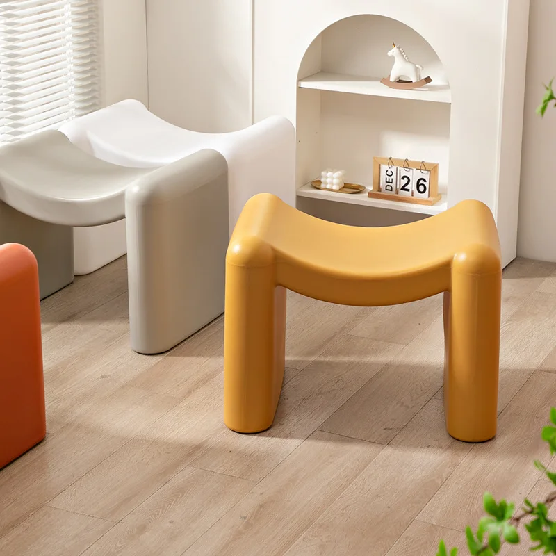 

Curved Plastic Stool, INS Style Low Seat for Entryway Shoe Changing, Aesthetic Home Decor Accent for Bedroom & Bathroom