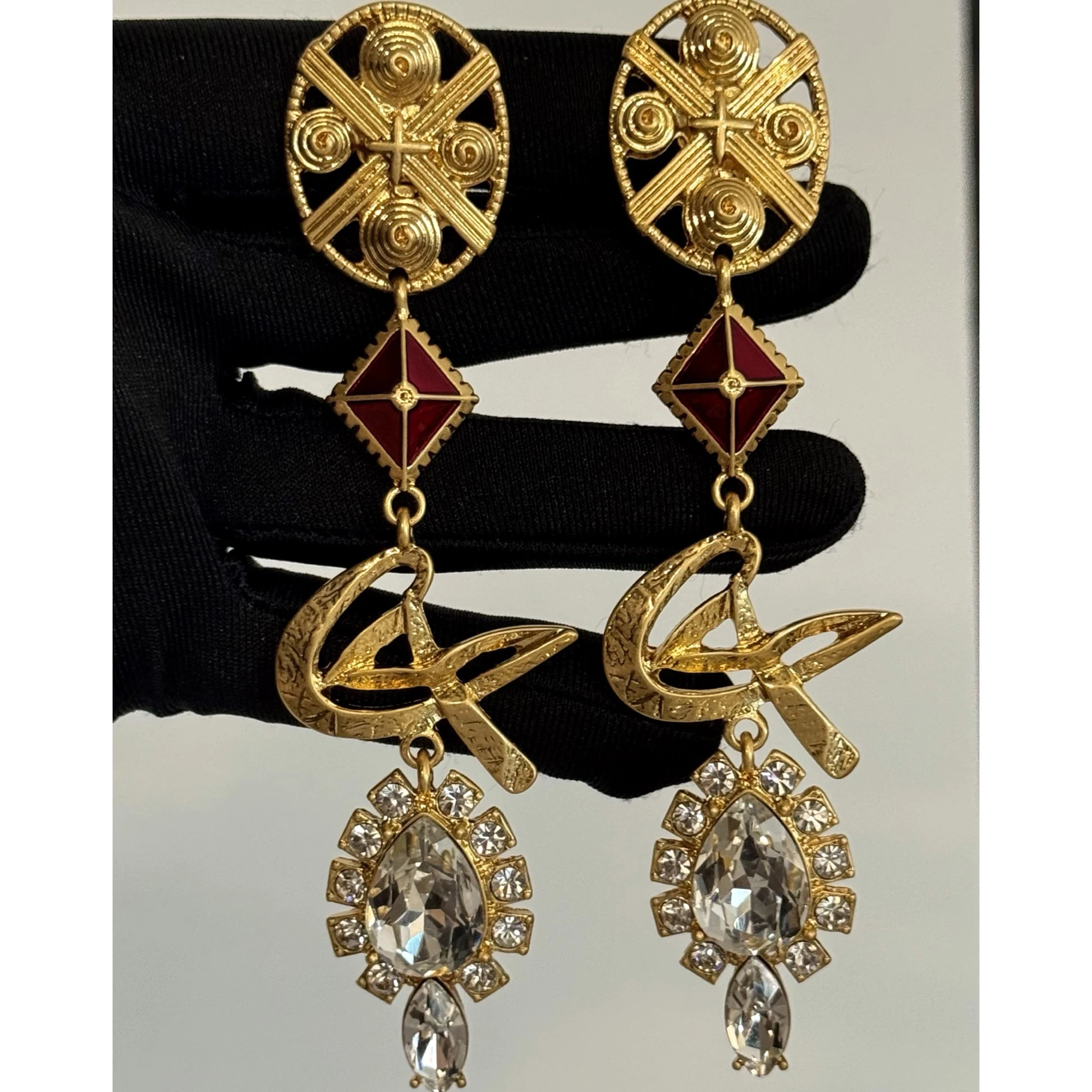 

Europe Vintage Pendant Crystal Long Earrings Ear Clip Woman Elegant Gorgeous Luxury Jewelry Accessories