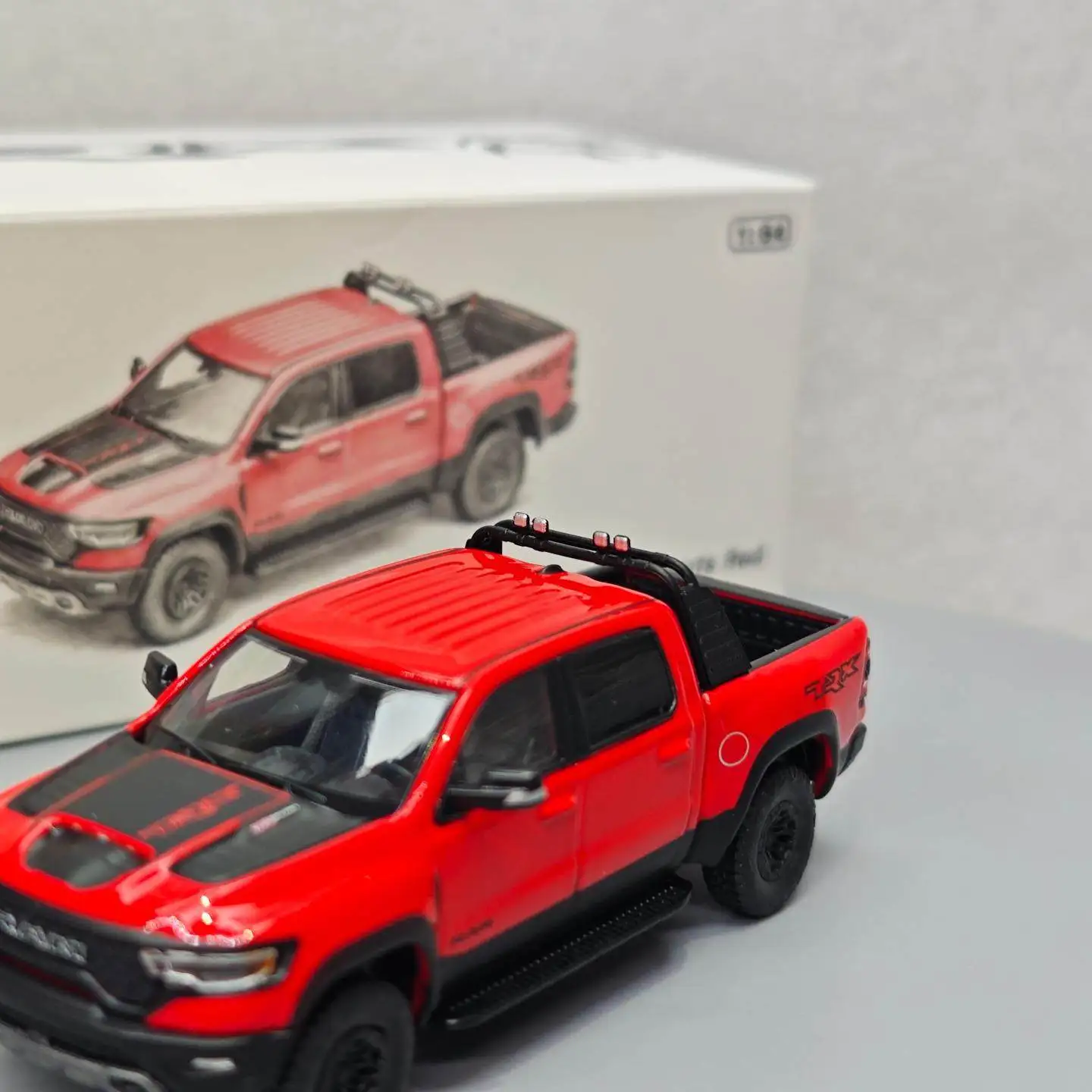 

Модель автомобиля Ram 1500 TRX 1:64, миниатюрная имитационная модель из сплава, коллекционная игрушка, украшение, подарок для хобби.
