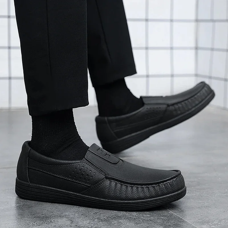 

Модные мужские лоферы, уличная мужская повседневная обувь, водонепроницаемая маслостойкая обувь для шеф-повара, удобные модельные туфли, обувь без шнуровки для вождения
