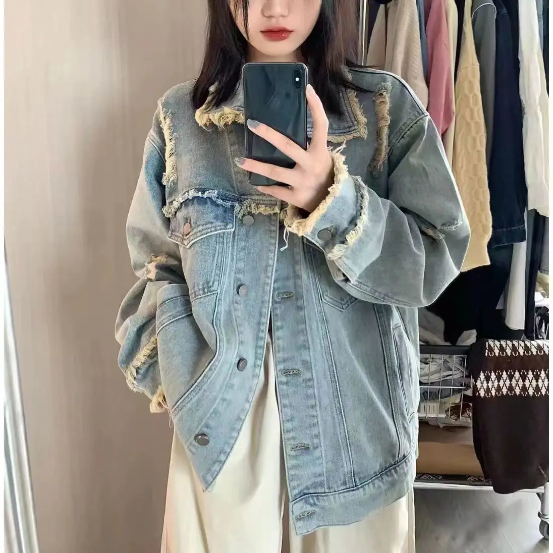 Women's Light Wash Denim Jacket with Raw Edge Fringe Detail, Loose-Fit Casual Jean Coat, Oversized Vintage-Inspired Outerwear