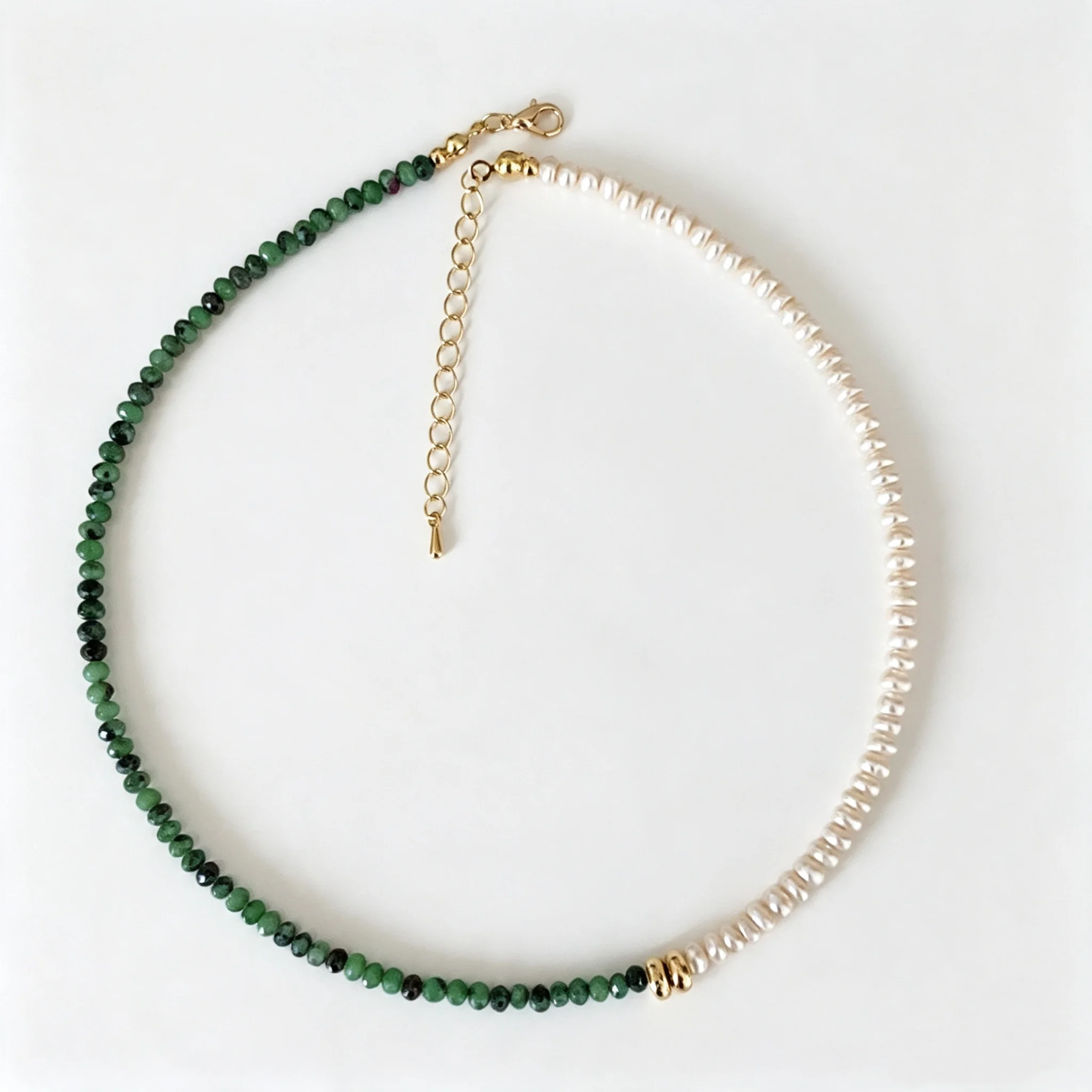 Vlen Grüne Edelstein-Perlen-Choker-Halskette für Damen, 18K vergoldete Perlen, Boho, zierlich, minimalistisch, elegant, Naturstein-Schmuck, Geschenk – Detail 2