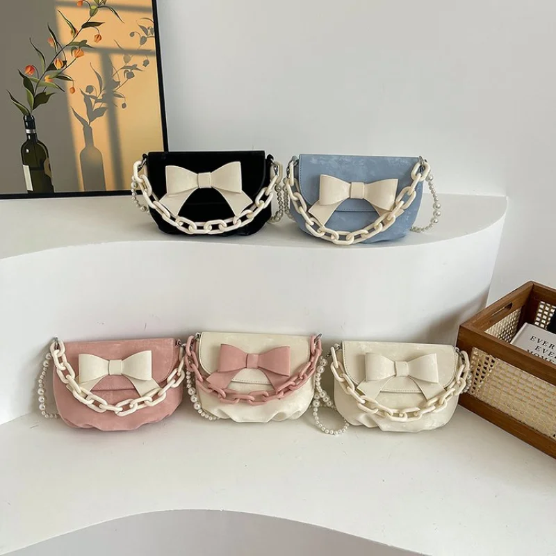 

Elegant Crossbody Bag For Women Premium Leather Messenger Style Luxury Brand Classic Popular With Zipper Top Secure Storage