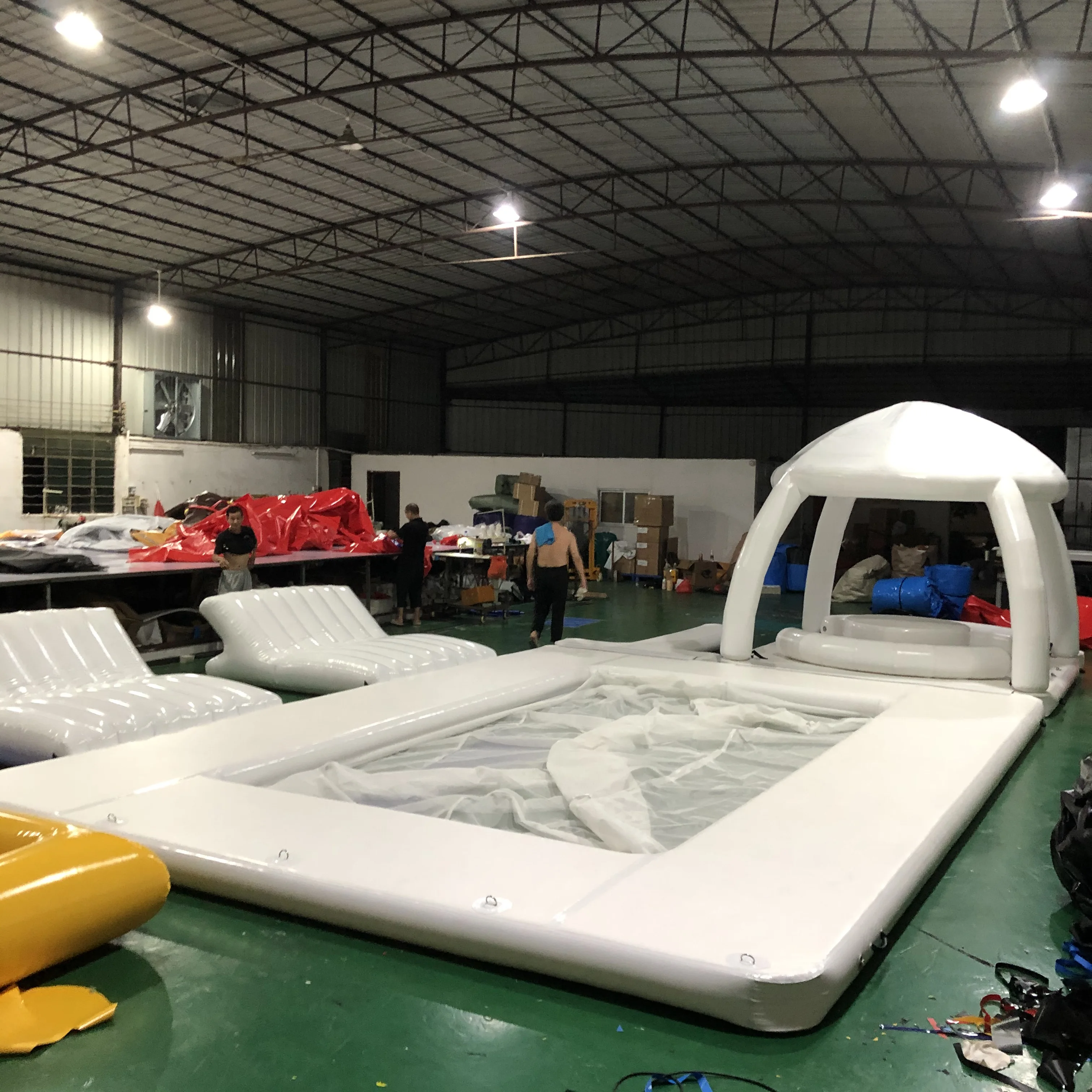 Wholesale 4x4m Inflatable Water Dock Floating Platform Inflatable Yacht Island Floating Inflatable Dock