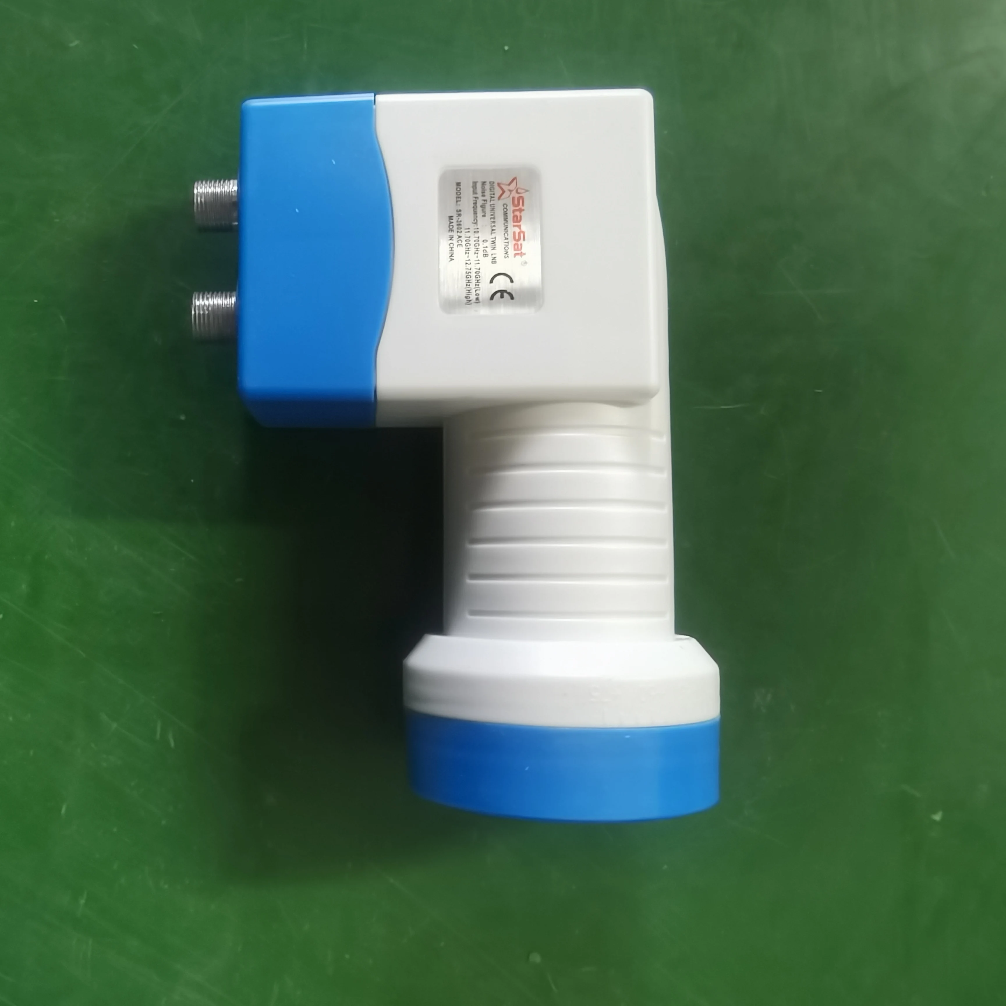 Popular Sell High Gain Universal Dual Output KU Band LNB With Twin Outputs